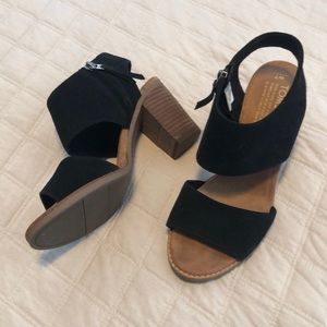 Toms suede cut out sandals size 7